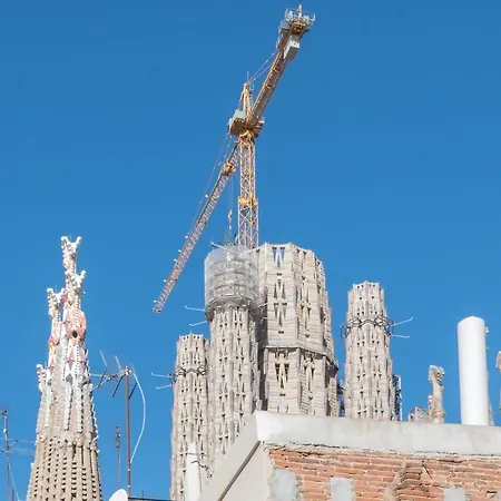 Homenfun Atico Sagrada Familia Gaudi